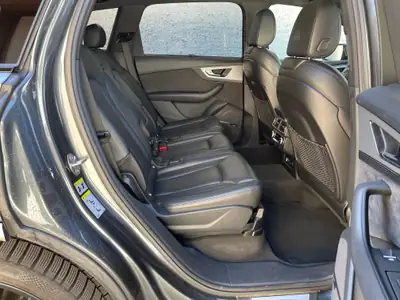 Audi SQ7 4.0 TDI quattro — SUV premium 435 ch, entretien récent, pneumatiques neufs — Miniature 17