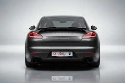 Porsche Panamera GTS 4.8 PDK — Berline sportive à motorisation atmosphérique, entretien certifié — Innenraum