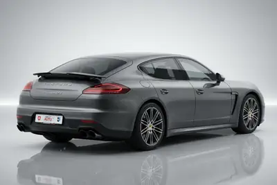 Porsche Panamera GTS 4.8 PDK — Berline sportive à motorisation atmosphérique, entretien certifié — Armaturenbrett