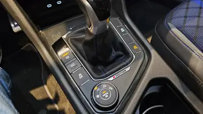 VW Tiguan 2.0 TSI R 4Motion — SUV sportif 319 ch, 51% moins cher qu'au neuf — Miniatur 31