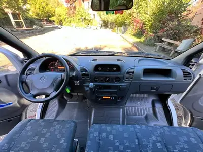 Mercedes-Benz 313 CDI — Minibus 16 places, diesel économique et fiable — Seitenansicht