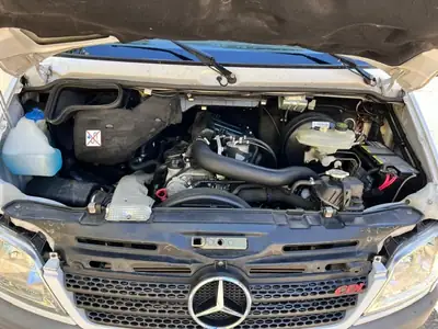 Mercedes-Benz 313 CDI — Minibus 16 places, diesel économique et fiable — Innenraum