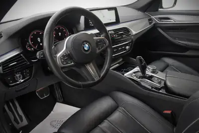 BMW 530d xDrive M-Paket — Berline premium diesel, révision complète et équipement individualisé — Thumbnail 9