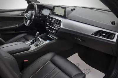 BMW 530d xDrive M-Paket — Berline premium diesel, révision complète et équipement individualisé — Thumbnail 14