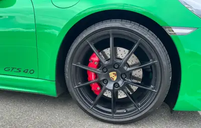 Porsche Cayman 4.0 GTS — Roadster pur-sang, 400 ch et boîte manuelle rare — arrière