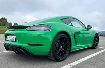 Porsche Cayman 4.0 GTS — Roadster pur-sang, 400 ch et boîte manuelle rare — intérieur