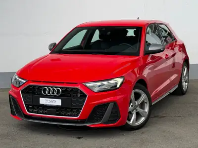 Audi A1 Sportback 40 TFSI S Line — Rouge métallisé, 200 ch, état impeccable — côté