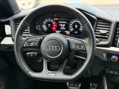 Audi A1 Sportback 40 TFSI S Line — Rouge métallisé, 200 ch, état impeccable — Miniature 20