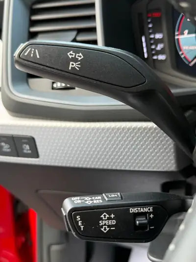 Audi A1 Sportback 40 TFSI S Line — Rouge métallisé, 200 ch, état impeccable — Miniature 24