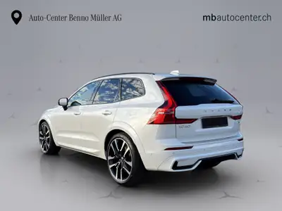 Volvo XC60 2.0 T8 TE Exclusive — Hybride rechargeable premium, 27 000 km seulement — Heckansicht