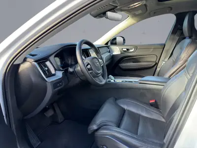 Volvo XC60 2.0 T8 TE Exclusive — Hybride rechargeable premium, 27 000 km seulement — Miniatur 9