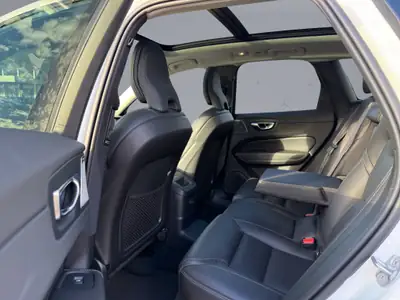 Volvo XC60 2.0 T8 TE Exclusive — Hybride rechargeable premium, 27 000 km seulement — Miniatur 10