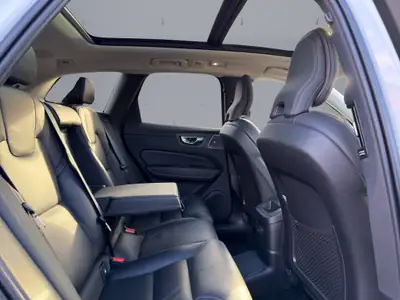 Volvo XC60 2.0 T8 TE Exclusive — Hybride rechargeable premium, 27 000 km seulement — Miniatur 17