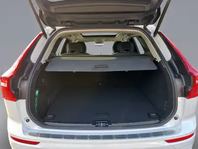 Volvo XC60 2.0 T8 TE Exclusive — Hybride rechargeable premium, 27 000 km seulement — Miniatur 18