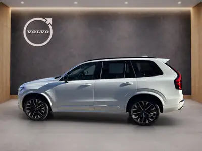Volvo XC90 2.0 T8 TE Plus Dark eAWD — SUV 7 places hybride rechargeable, 20 km seulement — Heckansicht