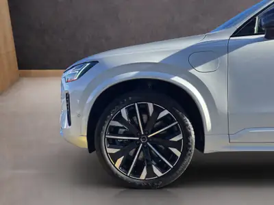 Volvo XC90 2.0 T8 TE Plus Dark eAWD — SUV 7 places hybride rechargeable, 20 km seulement — Miniatur 9