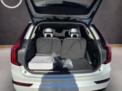 Volvo XC90 2.0 T8 TE Plus Dark eAWD — SUV 7 places hybride rechargeable, 20 km seulement — Miniatur 13