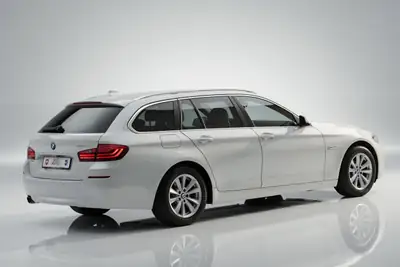 BMW 520d Touring xDrive — Break diesel efficace, entretien économique — intérieur