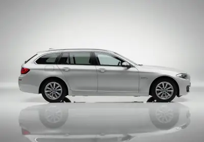 BMW 520d Touring xDrive — Break diesel efficace, entretien économique — tableau de bord