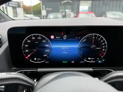 Mercedes-Benz GLA 250 e EQ Star — SUV hybride rechargeable, première main, garantie usine 10 ans — Miniature 10