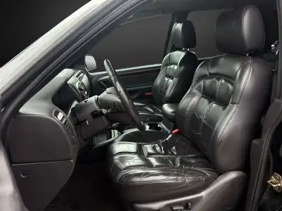 Jeep Grand Cherokee 4.7 Limited — SUV robuste, transmission automatique, tous terrains — Thumbnail 7