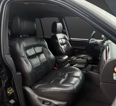 Jeep Grand Cherokee 4.7 Limited — SUV robuste, transmission automatique, tous terrains — Thumbnail 9