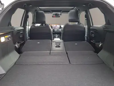 Suzuki e-Vitara Sakura Top 4x4 — SUV électrique premium, 20 km seulement — Thumbnail 12