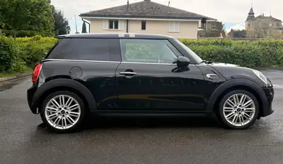 MINI Cooper Steptronic — Citadine dynamique automatique, entretien suivi et sans accident — Miniature 8
