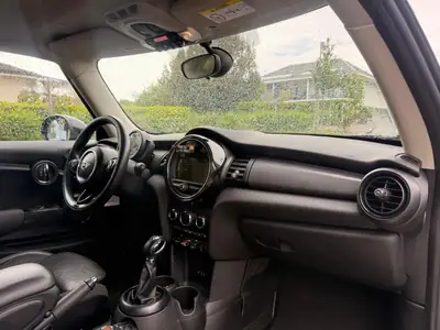 MINI Cooper Steptronic — Citadine dynamique automatique, entretien suivi et sans accident — Miniature 13