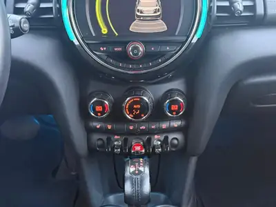 MINI Cooper Steptronic — Citadine dynamique automatique, entretien suivi et sans accident — Miniature 25