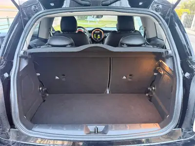 MINI Cooper Steptronic — Citadine dynamique automatique, entretien suivi et sans accident — Miniature 27