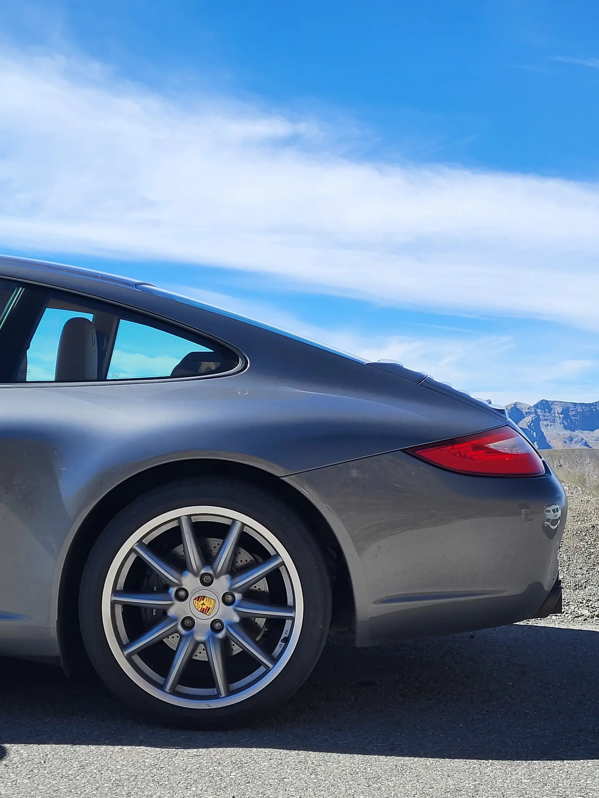 Porsche 911 Coupé 2010 — Legend sportive, boîte manuelle, historique d'entretien complet