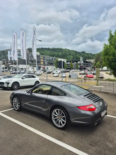 Porsche 911 Coupé 2010 — Legend sportive, boîte manuelle, historique d'entretien complet — détail