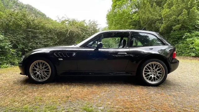 BMW Z3 3.0 Coupé — Roadster sportif 2001, 231 ch et transmission manuelle — vue extérieure