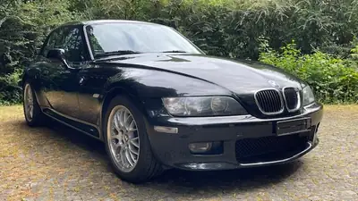 BMW Z3 3.0 Coupé — Roadster sportif 2001, 231 ch et transmission manuelle — côté
