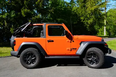 Jeep Wrangler 3,6 V6 209kW — Le SUV légendaire avec moteur V6 puissant — Miniatur 7