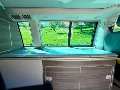 VW T6 2.0 TDI 150 Ocean Liberty — Camping-car fiable, moteur révisé, prêt à l'aventure — Miniature 10