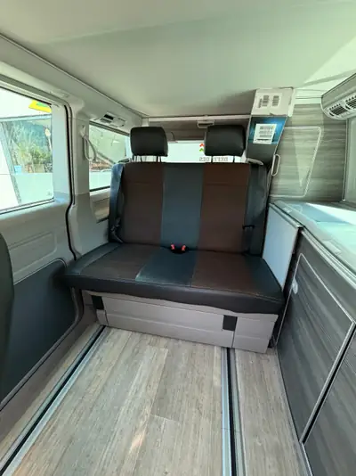 VW T6 2.0 TDI 150 Ocean Liberty — Camping-car fiable, moteur révisé, prêt à l'aventure — Miniature 11