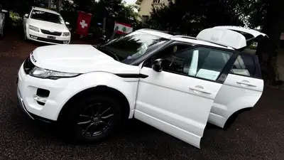 Range Rover Evoque 2.0 Si4 — Luxe compact, moteur essence 241 ch, 161'000 km — Miniatur 15