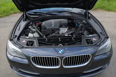 BMW 528i xDrive — Berline premium allemande, état impeccable et kilométrage exceptionnel — Detail