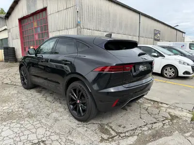 Jaguar E-PACE 2.0d D165 R-Dynamic AWD — SUV compact premium, traction intégrale, garantie 2 ans — Innenraum