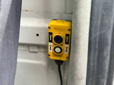 VW Crafter 35 2.5 BlueTDI 136 PS — Châssis-cabine robuste, pont basculant, sans sinistre — Innenraum