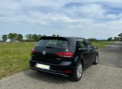 VW Golf 1.5 TSI BlueMotion — Berline essence performante, 100 000 km, intérieur premium — Seitenansicht