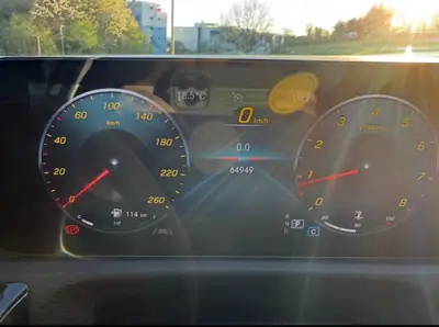 Mercedes-Benz A 200 Progressive — Citadine Premium, 65'000 km, Technologie MBUX — intérieur