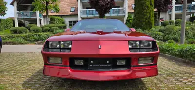 Chevrolet Camaro IROC-Z28 5.7 V8 — Muscle car culte des années 80, 100'850 km — Miniatura 9