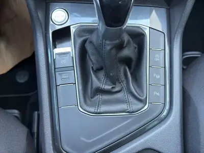 VW Tiguan 1.5 TSI Evo Life DSG — SUV fiable, caméra et attelage, révision incluse — Miniature 26