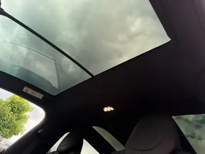 Tesla Model X Maximale-Reichweite — SUV électrique 562 ch, portes Falcon Wings — Miniature 10