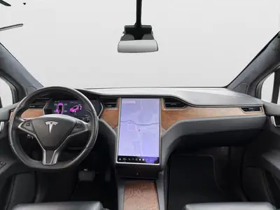 Tesla Model X Maximale-Reichweite — SUV électrique 562 ch, portes Falcon Wings — Miniature 12