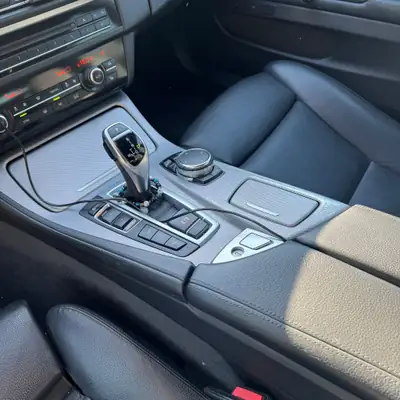 BMW 530d xDrive Touring — Berline de luxe polyvalente, motorisation efficace — Thumbnail 12
