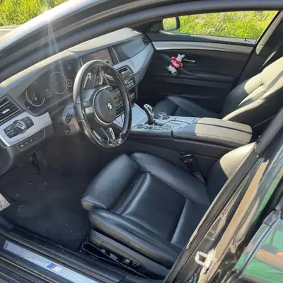 BMW 530d xDrive Touring — Berline de luxe polyvalente, motorisation efficace — Thumbnail 13